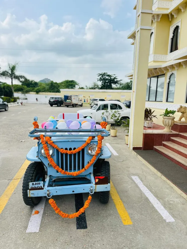 Open JEEP taxi in Udaipur